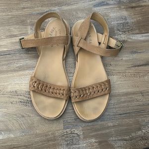 Leather sandals